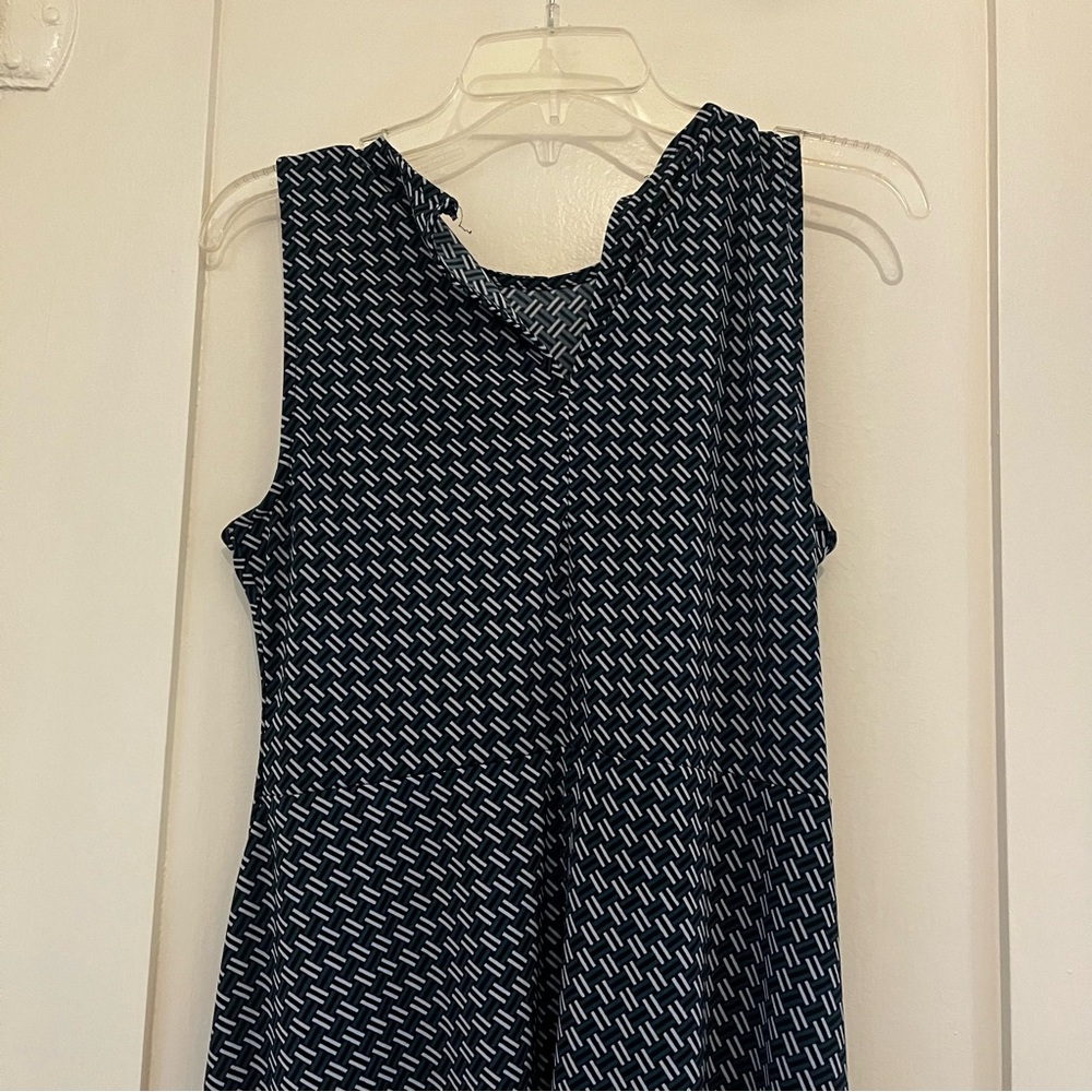 Ann Taylor Black and White Sleeveless Maxi Dress - Size Medium - Picture 8 of 8